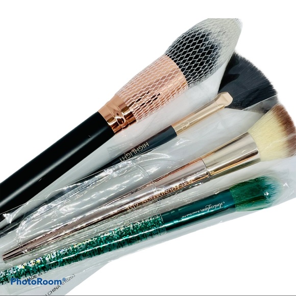 NWOT Lot of 4 Make-up Brushes, A Perfect 10, Shana B., FARAH, Slmissglam - Picture 2 of 10